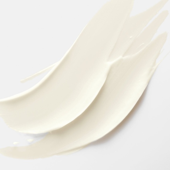 NIB +Retinol Vita C Power Serum - Picture 2 of 5